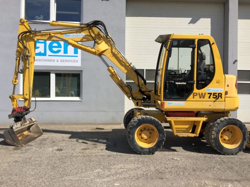 PC 75R2 KOMATSU tłoki i pierścienie